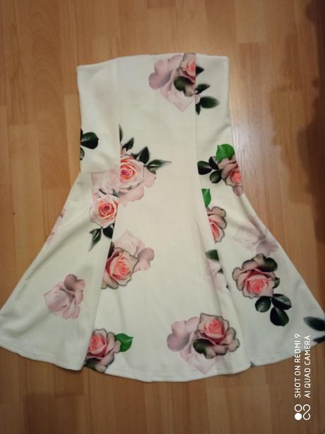 Kvietkovane spolocenske saty, s / xs