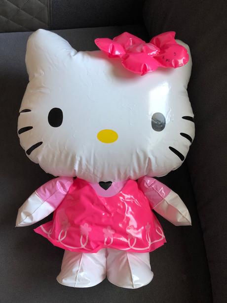 Hello kitty,