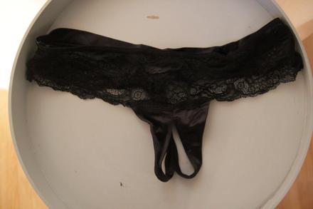 Čierne čipkované tanga l, l