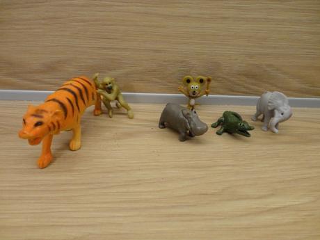 Plastové zvieratá, 