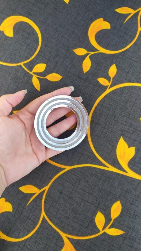 2 ks umývadlo zo skla plus batérie a montážne krúž,