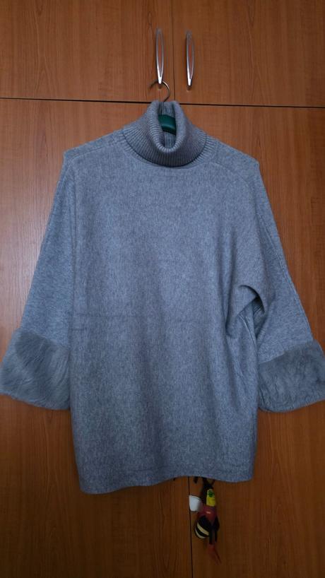 Rolačik jemny s 3/4 rukavom a kozusinkou, benetton