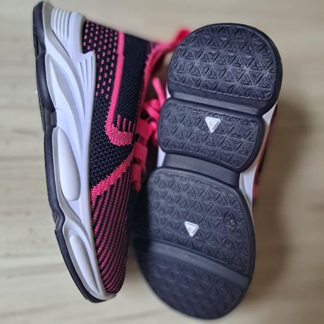 Tenisky ružovo-čierne, 29