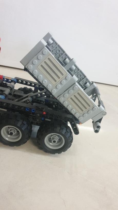 Skladačka - na chlp ako lego terénny náklaďák 8273,