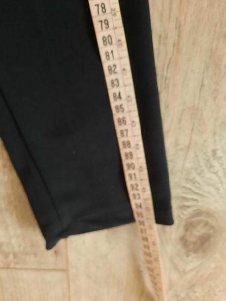 Krásne elegantnešie nohavice, s