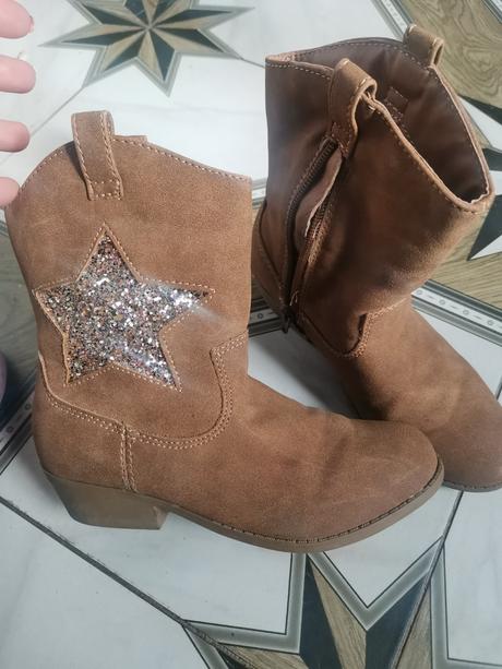 Dievčenské kožačky, 29