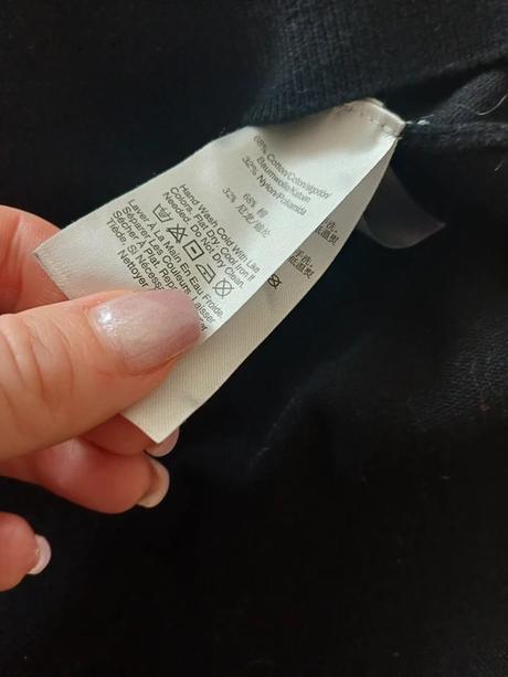 Parádny oversize sveter dkny č.l, l