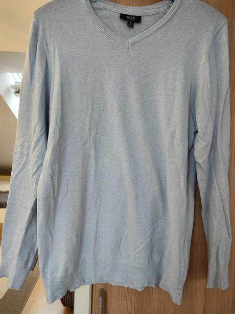 Bledomodré svetrik, s