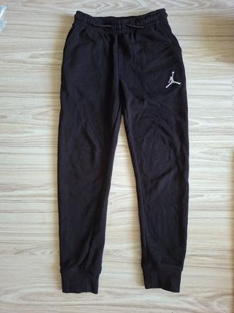 Tepláky jordan, nike,146