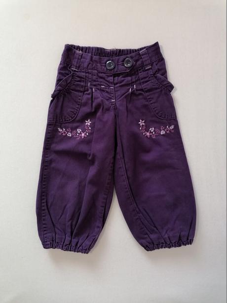 Podšite nohavice fialove s kvetmi, 92