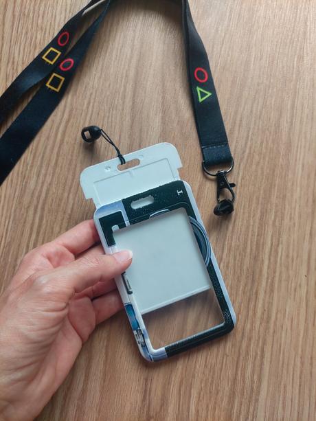 Snurka s drziakom kariet, 