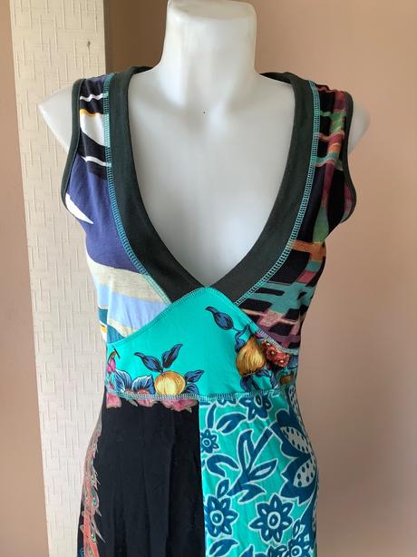 Krasne saty/, desigual,m