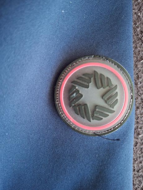 Dievčenská softshellová tmavomodrá bunda., 164