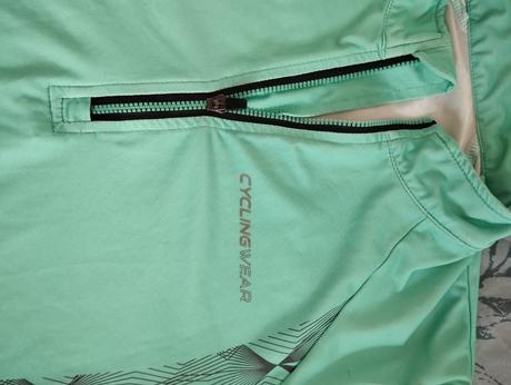 Zelený cyklo dres, crivit,l