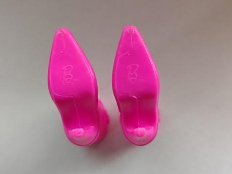 Zb. bábika barbie fashionistas glam mattel 2012,