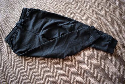 Čierne tepláky sinsay, sinsay,110