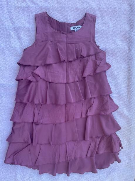 Šaty s volánmi, dkny,104