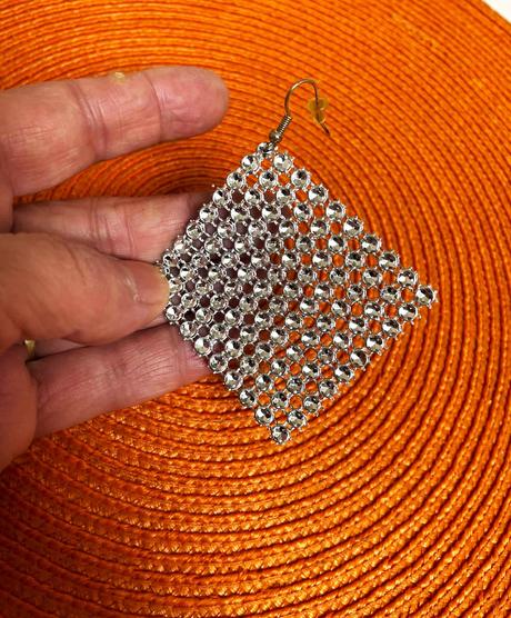 Spoločenské náušnice, 