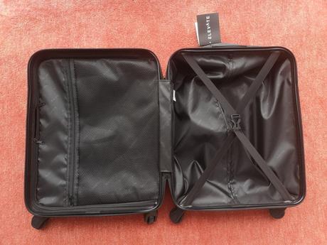 Elevate cestovný príručný kufor na palubu, 