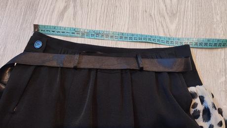 Leo sukňa + cierna, 146