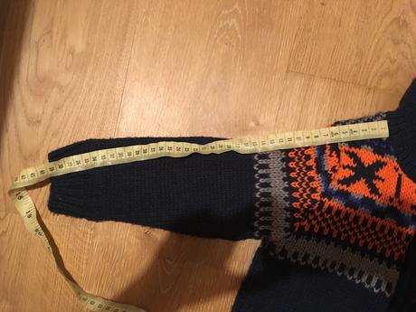 Teplucky svetrik na prechod, lupilu,104