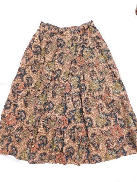 Luxusny vlneny kroj, 40