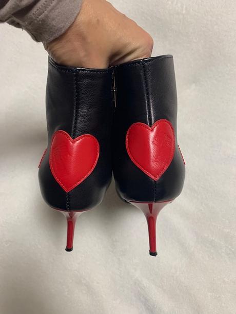 Kožené čižmičky zn. love moschino originál, 39