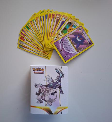 Pokémon album malý + karty,
