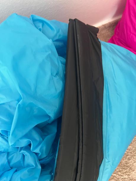 Nafukovacia rozkladacia pohovka laybag na pláž,