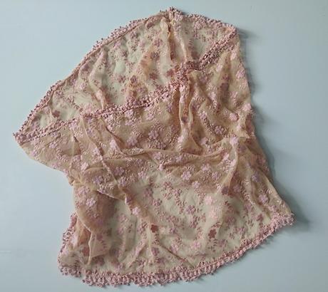 Čipkovaná šatka, tunel, 