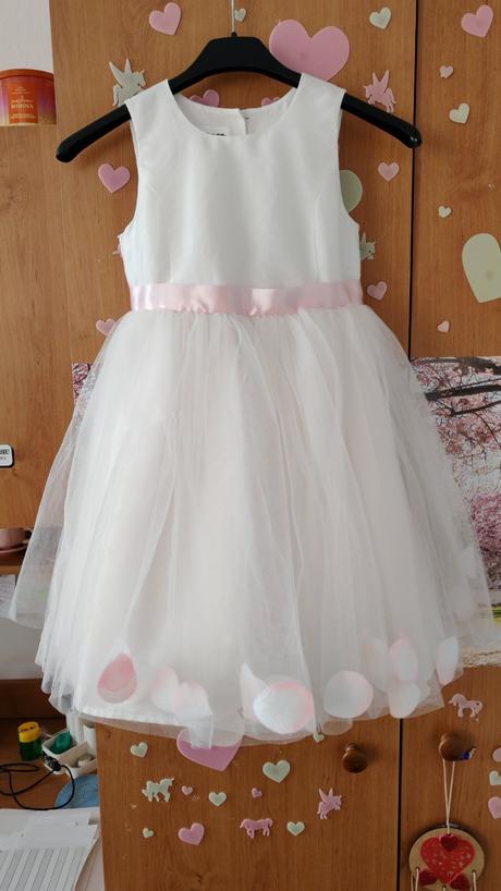 Slávnostné šaty, 110