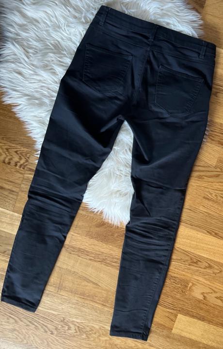 Džeginy rifle, camaieu,38