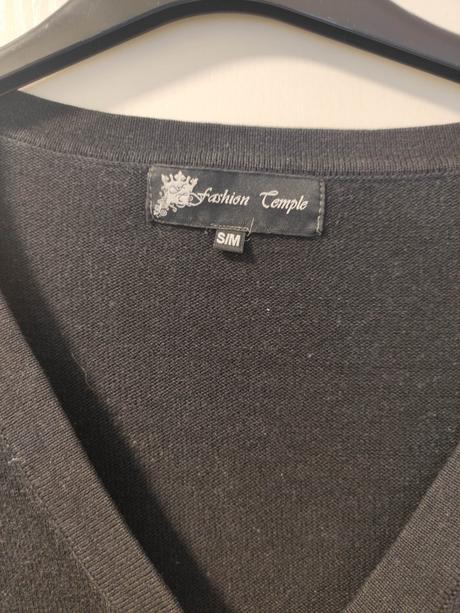 Svetrik s hviezdickami, s