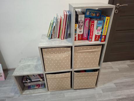 Regal / deliaca stena, 