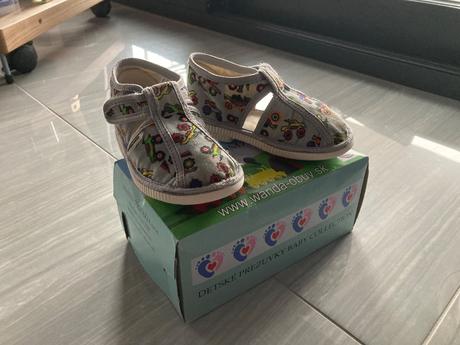 Wanda papučky č.15,5 23 autá, wanda,23