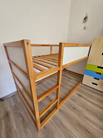 Ikea kura posteľ, šírka (cm): 90,dĺžka (cm): 200
