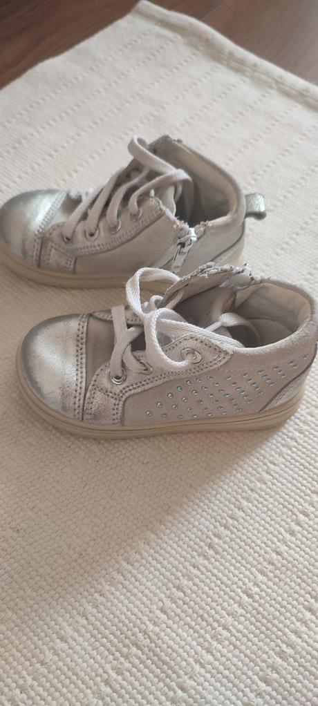 Celokozene boticky, 22