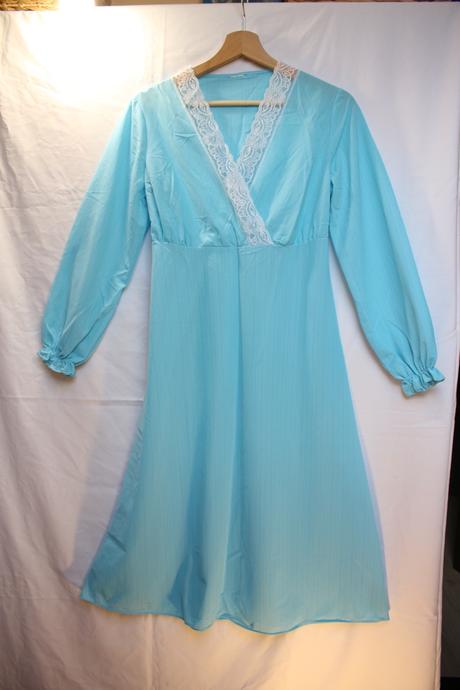 Vintage nebesky modrá nočná košeľa jemná čipka, m