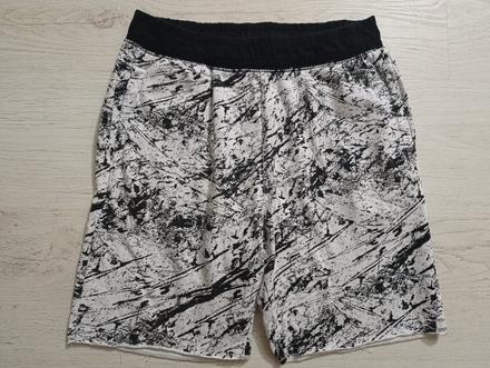 Šortky -152, h&m,152