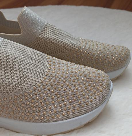 Členkové tenisky, 39