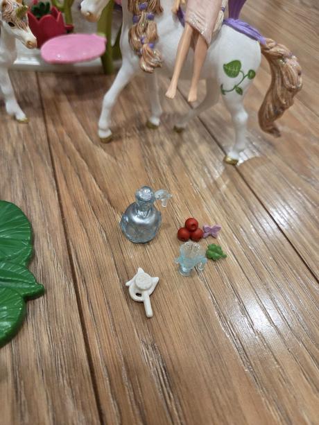 Schleich trblietajúci kvetinový dom 42445, 