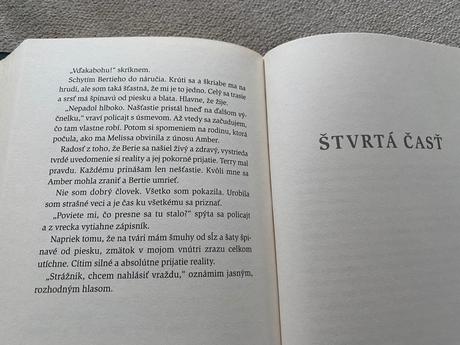 Temný psychologický hriller žena za dverami,