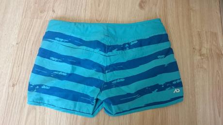 Šortky, nike,34