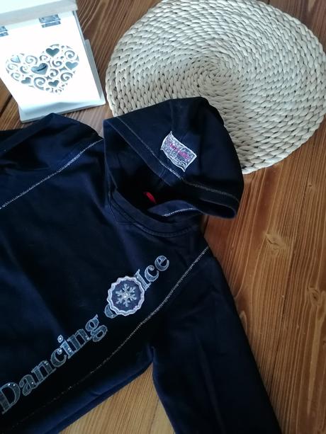 Mikina cierna s kapucnou 110-116, 110