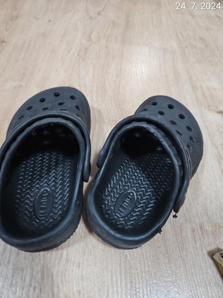 Crocs, šľapky, 20