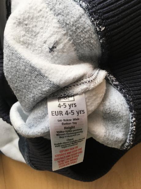 Pruzkovana mikina na 4-5 rokov, f&f,110