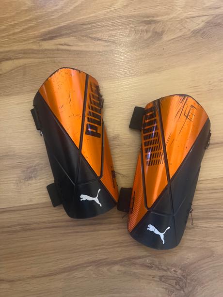 Chranice na nohy na futbal puma, 