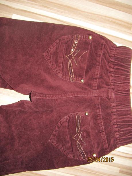 Tmavobordové rifle-nohavice, 122