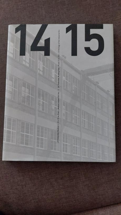 14/15 baťov institut, 