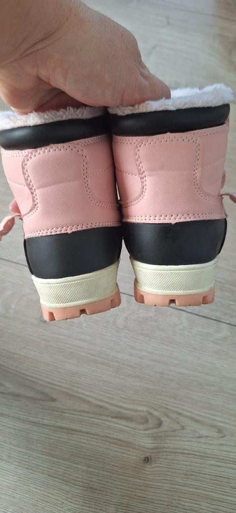 Snehulky, reserved,27